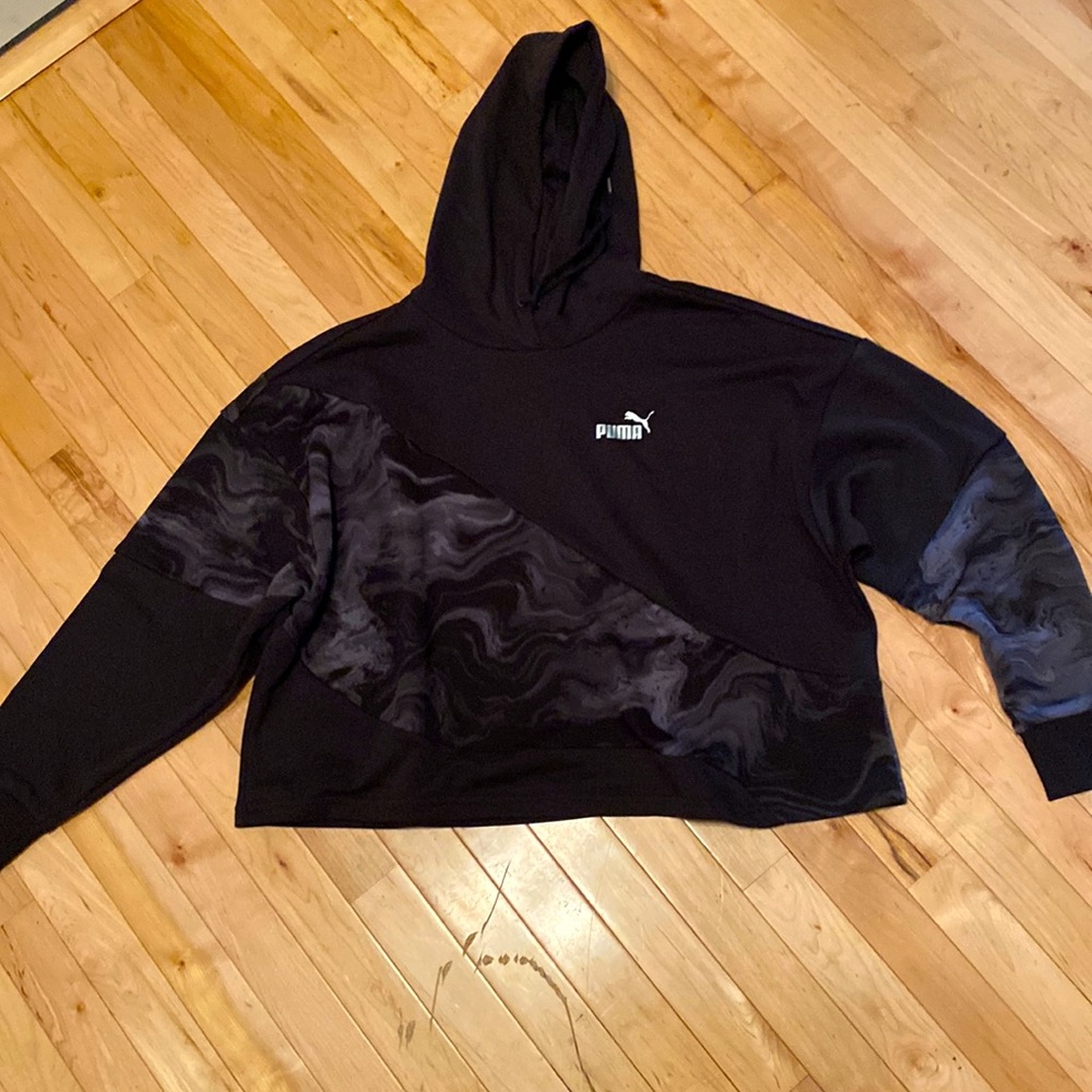 PUMA women’s marbled hoodie. Black and gray. XXL